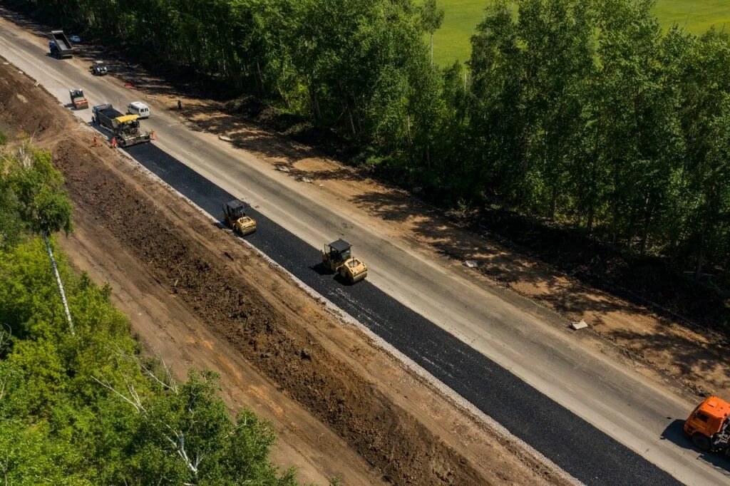 Дороги России. Новая дорога. Реконструкция автомобильной дороги. Дорога Россия.