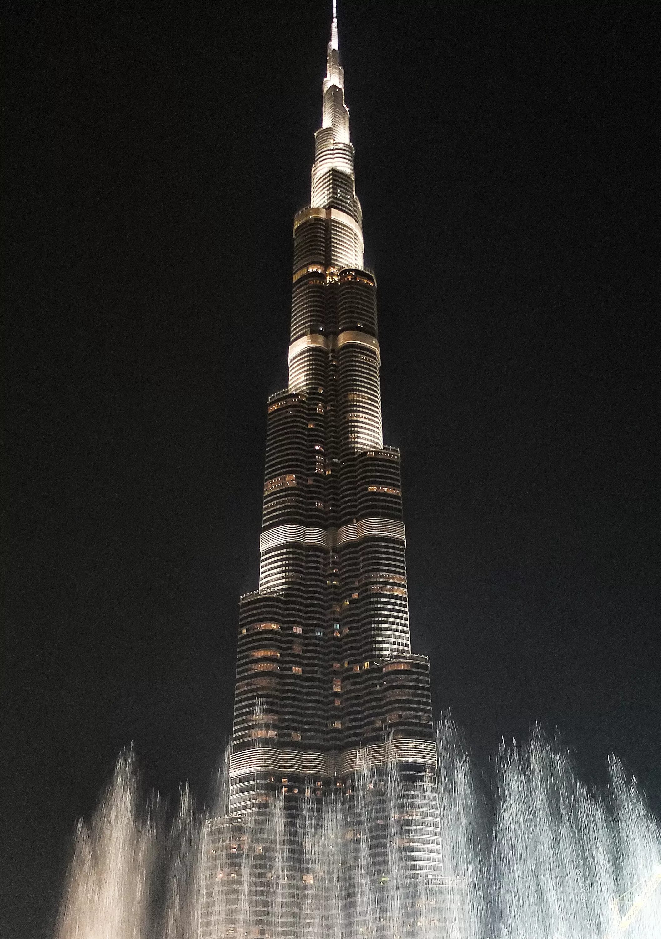 Башня Бурдж Халифа в Дубае. Бурдж Халифа 2011. Бурдж-Халифа (828 м). Дубай, ОАЭ. Достопримечательности Дубая Бурдж Халифа.