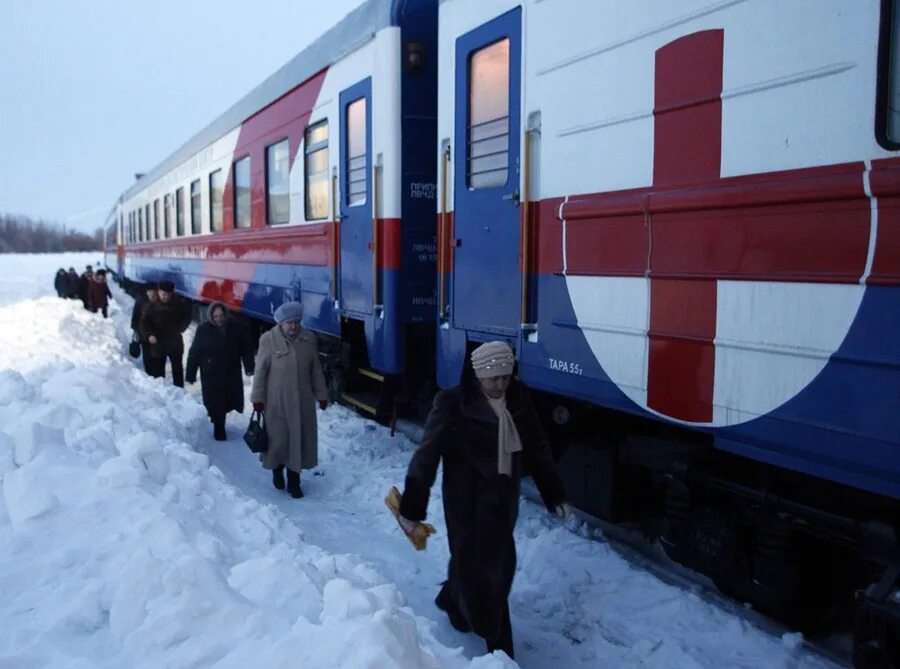 Поезд новый ургал хабаровск. Доктор Войно-Ясенецкий поезд здоровья. Войно Ясенецкий поезд.