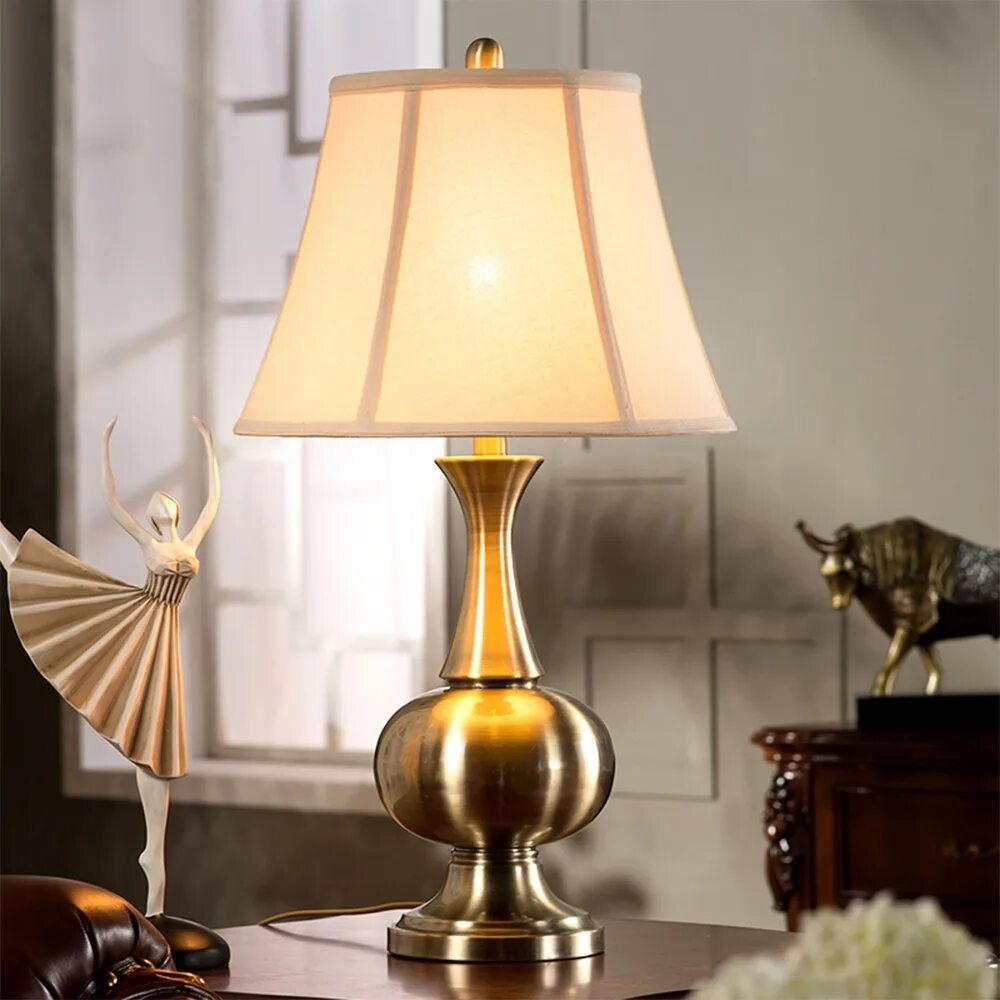 Live lamp. Настольная лампа marston table lamp. настольная лампа в интерьере гостиной. модные настольные лампы в гостиную. стильные настольные лампы в интерьере.