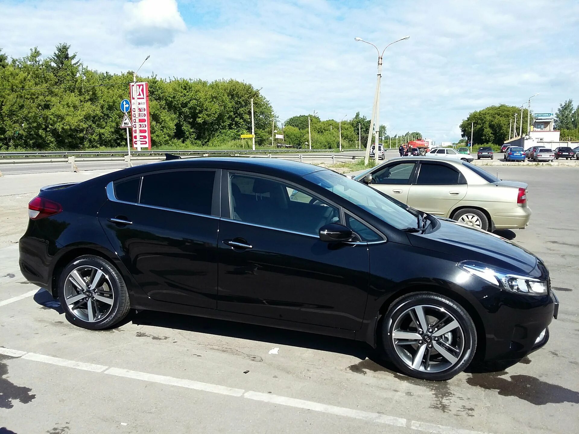 Церато диск. Киа церато r17. киа церато 3 на 17 дисках. диски kia cerato 3 r17. киа церато 3 черные r17.