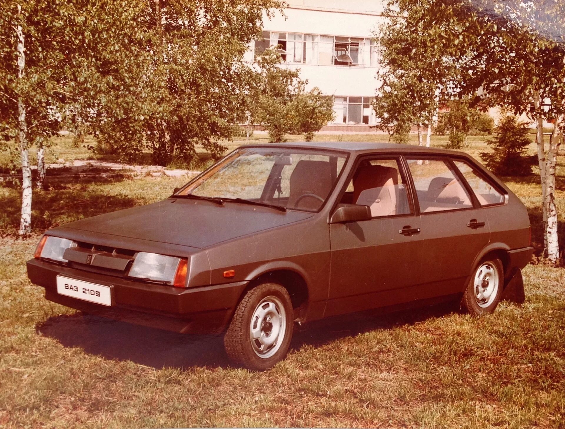 Ваз 2108 спутник. Ваз 2108 1984. Ваз 2108. Старая ваз 2108. Ваз 2108 -80.