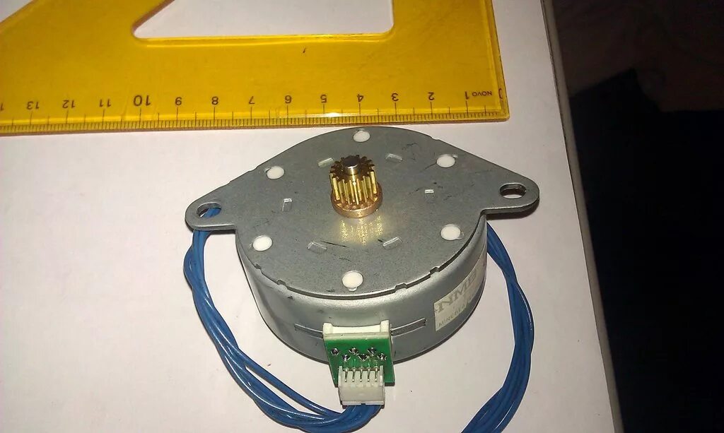 Pm35l шаговый. Pm55l-048-ksc7. Nmb mat pm55l 048 xgd4. Pm55l-048-hpg9. Pm35l-048-hpd4.