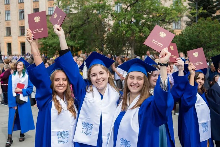 Самые интересные профессии для женщин. Абитуриенты юургу. Гуманитарные профессии для девушек после 11. Технические и гуманитарные специальности. Интересные гуманитарные профессии.