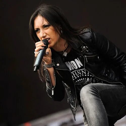 Группа луна видео. Louna состав группы. Louna rock. Мама группа луна. Группа луна видео.