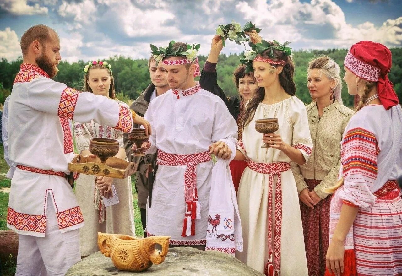 Сохраняя культурные традиции. Традиции русского народа. русские обычаи. русский народ. традиционная русская свадьба.