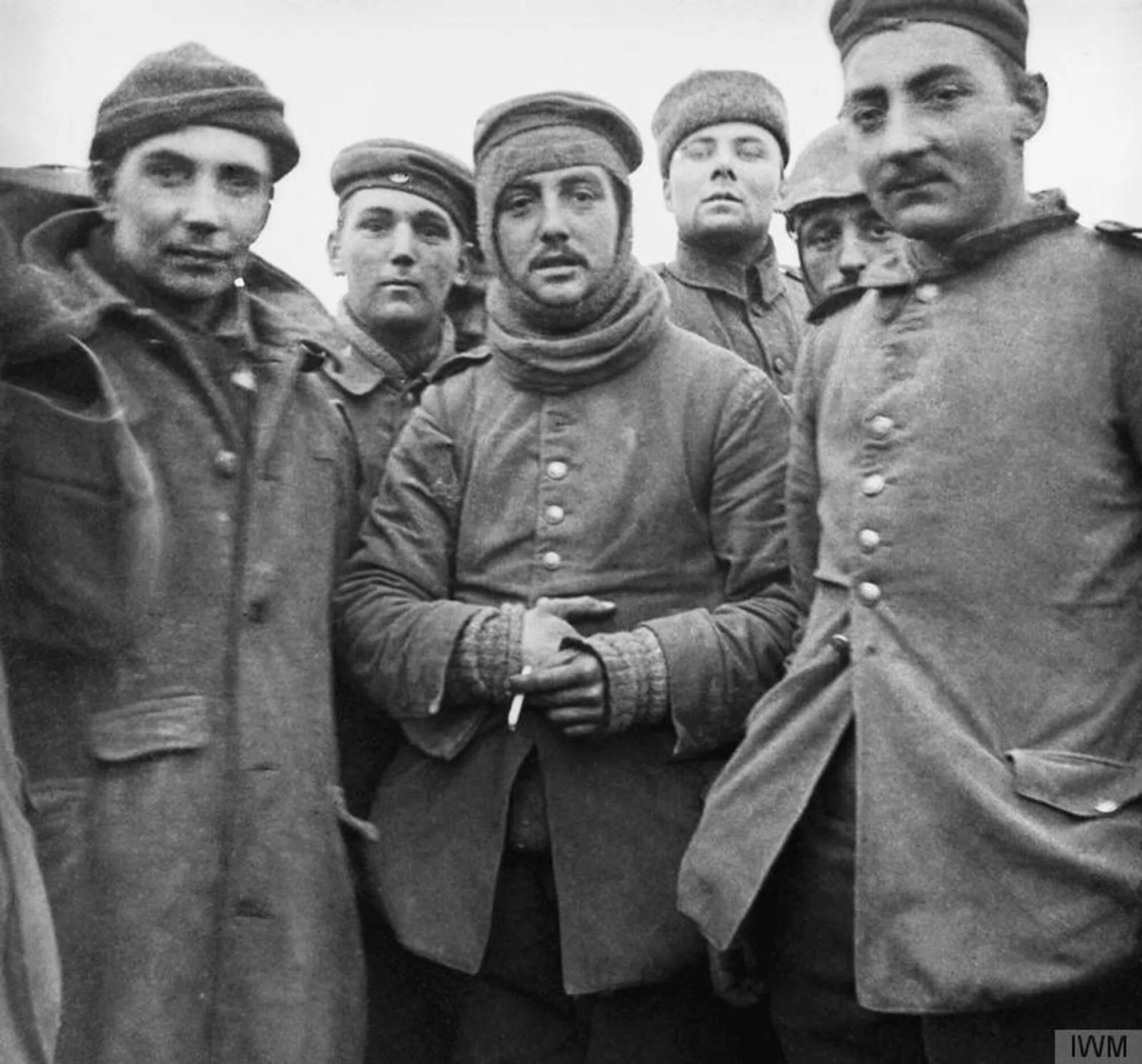 Рождество 1914. Рождественское перемирие 1914г. братание 1914. рождественское братание 1914. рождественское перемирие 1914 первая мировая.