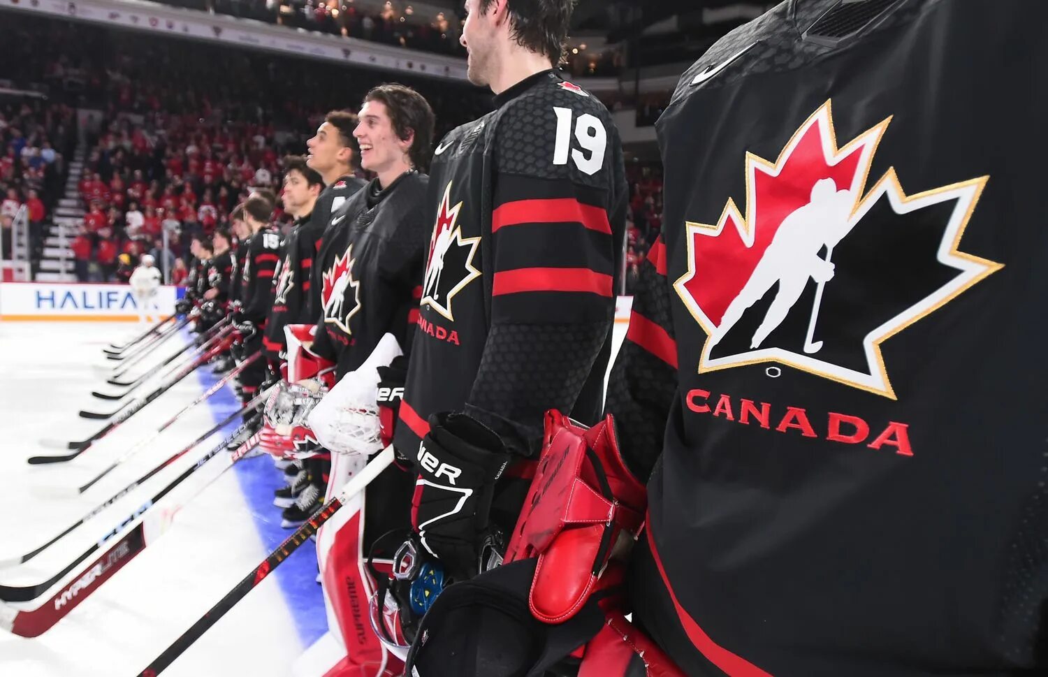 Чемпионат швеции по хоккею. Сборная россии по хоккею. Мчм 2024 финал швеция сша. Хоккеисты молодежки. Финал чм по хоккею 2022.