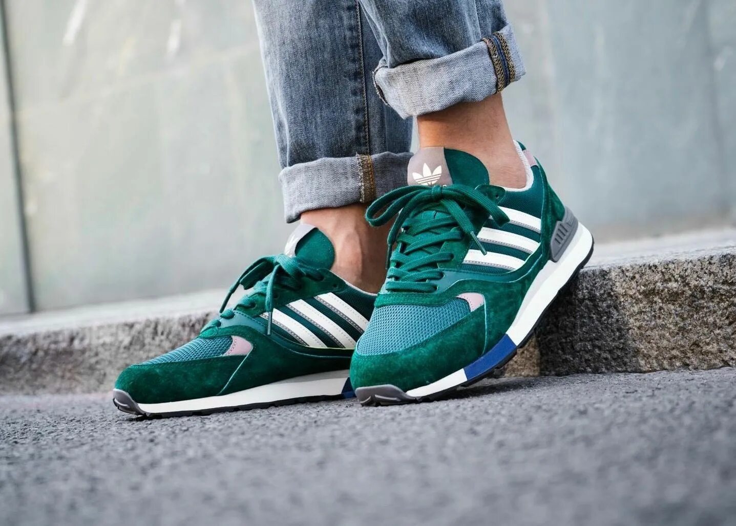 Адидас уфа. Adidas Quesence Green. Adidas Originals зеленые. Кроссовки адидас зеленые ориджинал. Adidas Originals кроссовки Green.