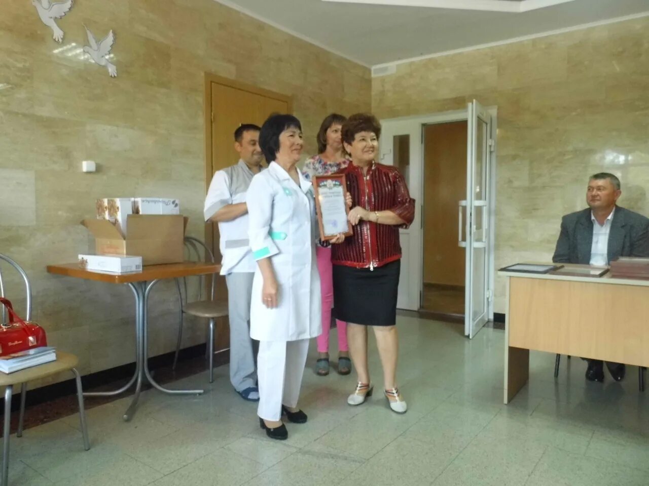 Сотрудники санатория. Сакмар санаторий хайбуллинский район. Персонал санатория. Медицинские работники санатория. Врачи санатория сибирь в белокурихе.