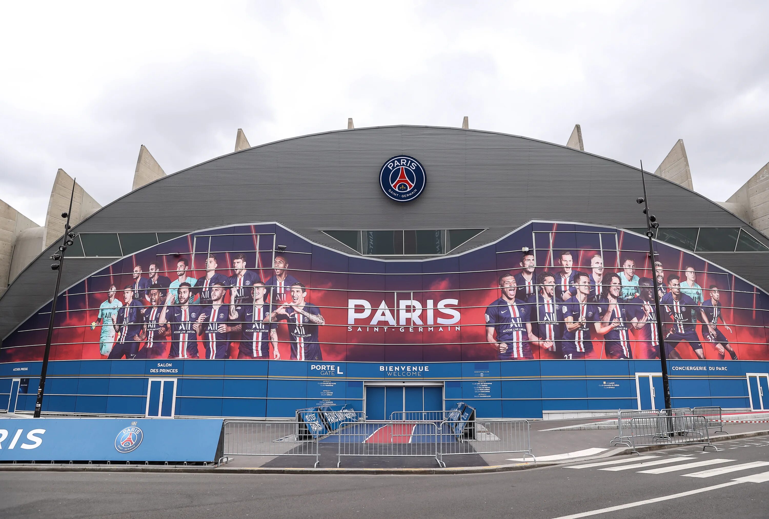 Стадион Париж сен Жермен. Парк де Пренс стадион. Франция стадион ПСЖ. Parc des Princes стадион в Париже. Стадион псж