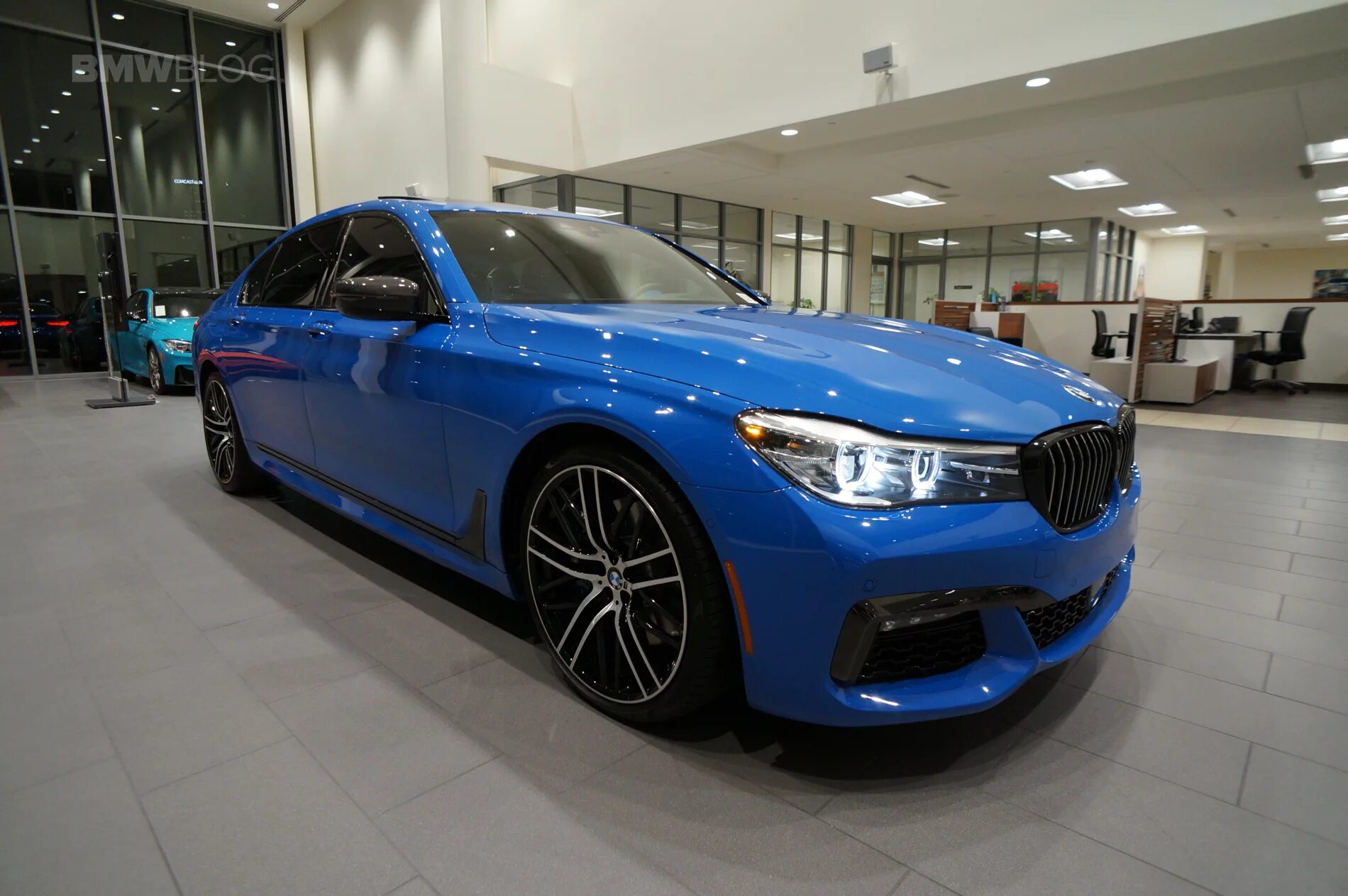 Bmw m4 san marino blue. Bmw m5 f90 competition зеленая. Новый цвет бмв м3. Цвет bmw m3 enzian blue. Bmw m8 turquoise.