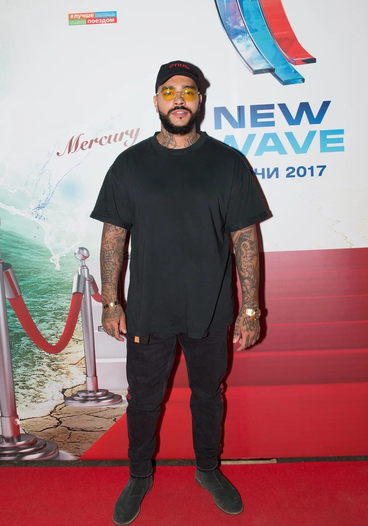 Как выглядит тимати. Тимати. Рост тимати и решетовой. Устименко денис джиган. Тимати стиль.