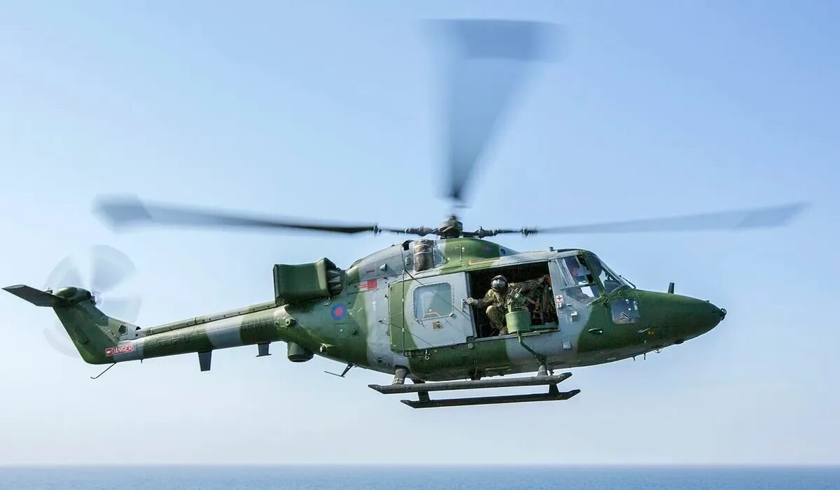 Мин верт. Westland lynx. westland lynx ah mk.1. вертолет lynx ah 9. вестланд вертолет.