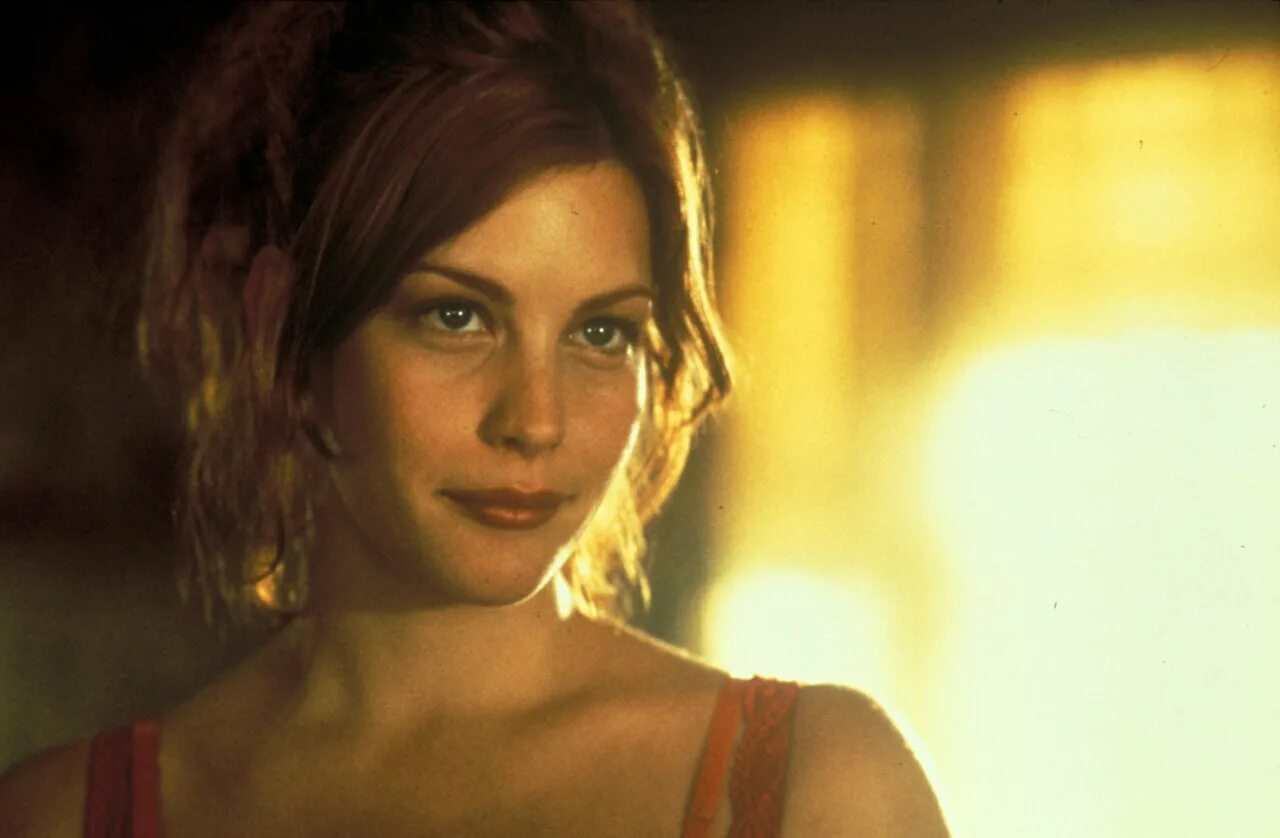 Сексапильная Лив Тайлер – Ночь В Баре Маккула (2001)