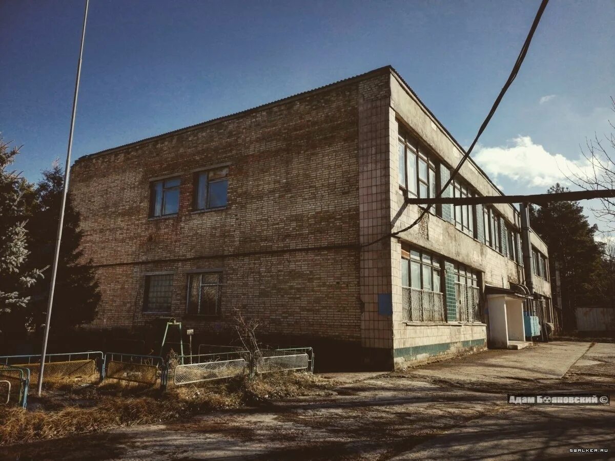 Прачечная сталкер зов припяти. Прачечная припять. Спецпрачечная в припяти. Припять база военных сталкер. Прачечная припять.