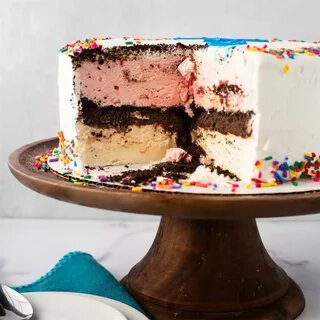 Homemade Neapolitan Ice Cream Cake via @FoodYub - #BestOfFoodPorn.