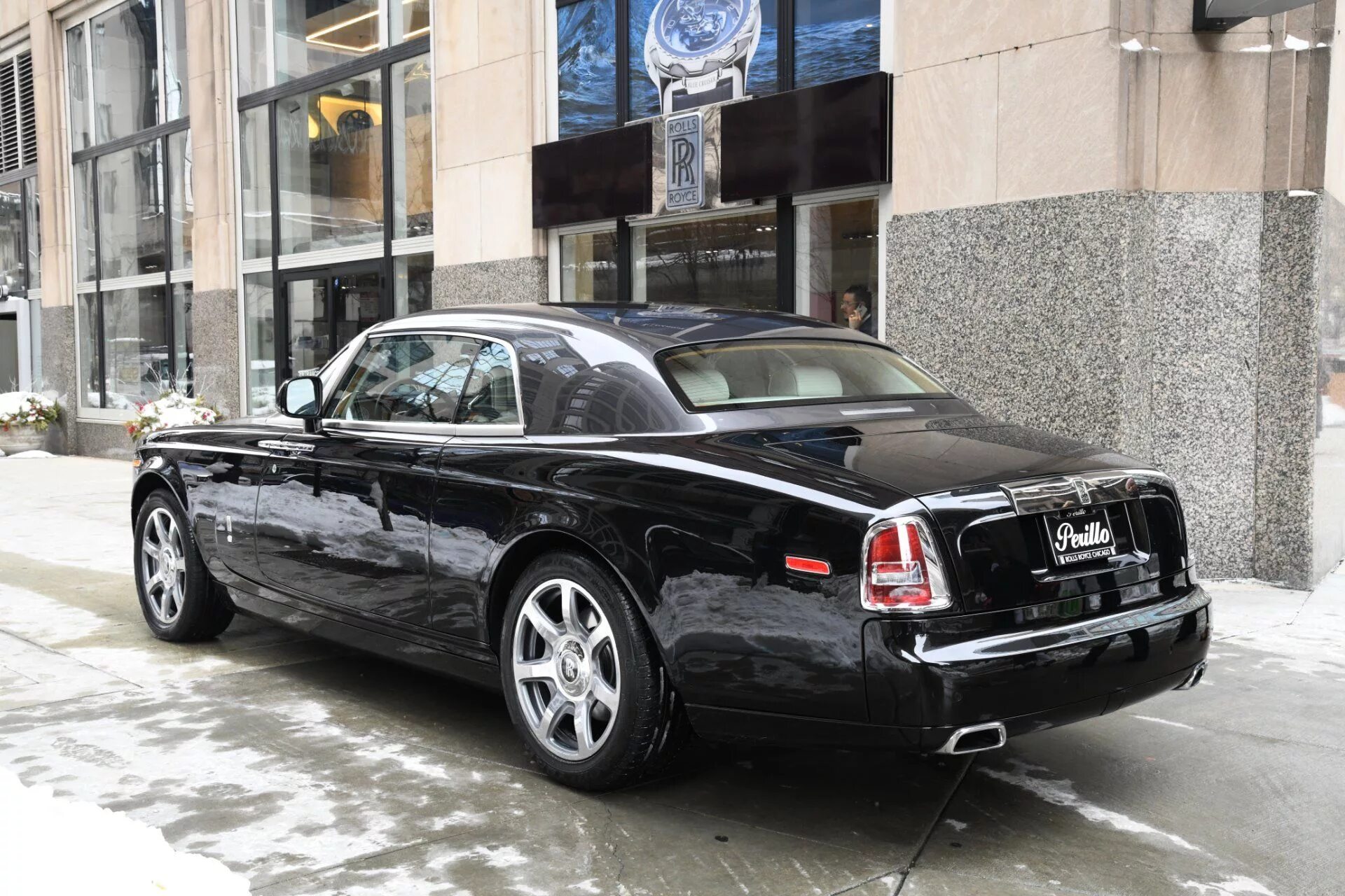 Роллс купе. Rolls Royce Phantom Coupe. Rolls Royce Phantom купе. Rolls Royce Phantom Coupe 2016. Rolls Royce Phantom Coupe Black.