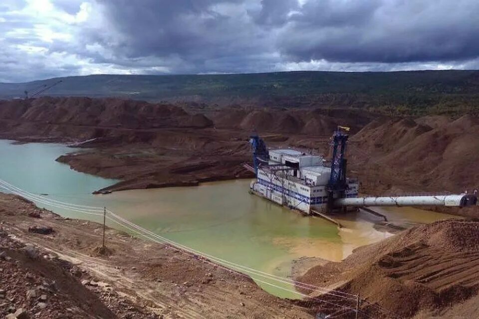 Россыпная добыча. Полюс Алдан рудник Куранах. Куранах месторождение Якутия. Алдан золотодобыча полюс. Золотодобыча Алдан Якутия.