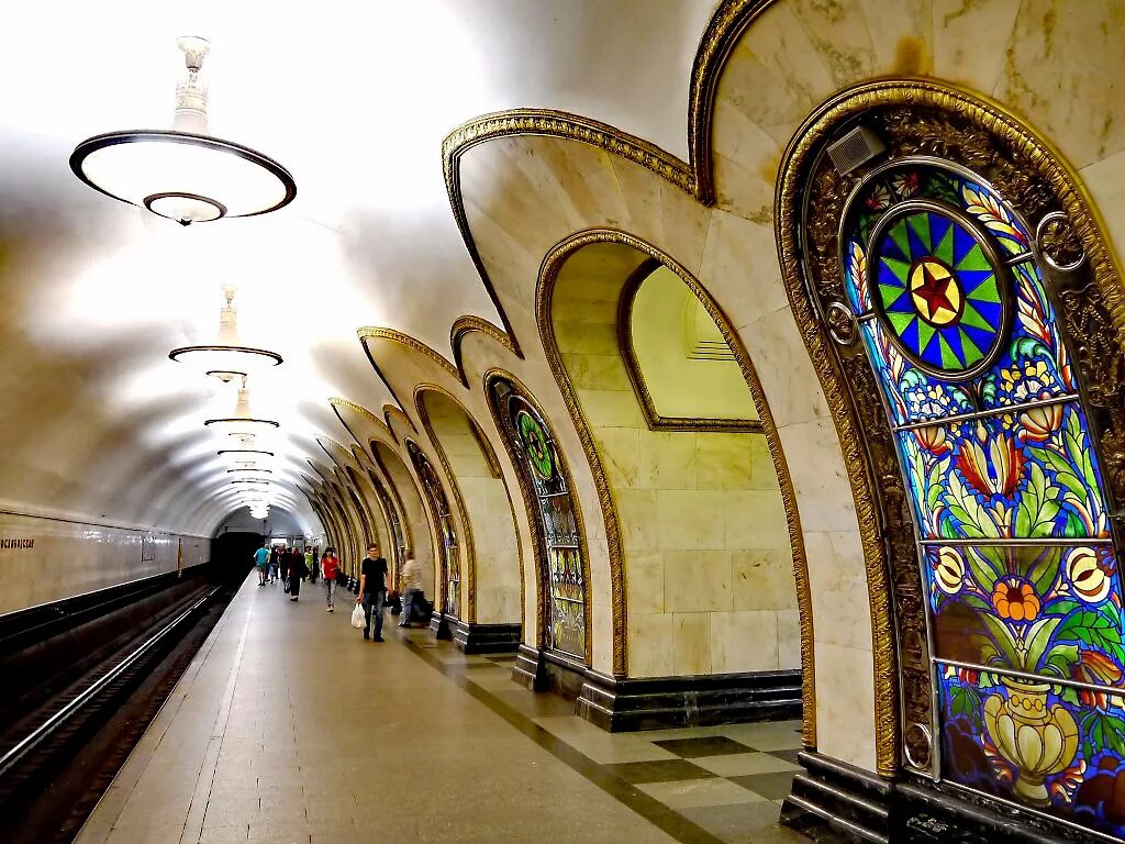 Московский метрополитен Московский. Станции метро "станция Сентрален". Новослободская станция метро Москва. Станция метро Новослободская Московского метрополитена. Красивые фото метро москвы