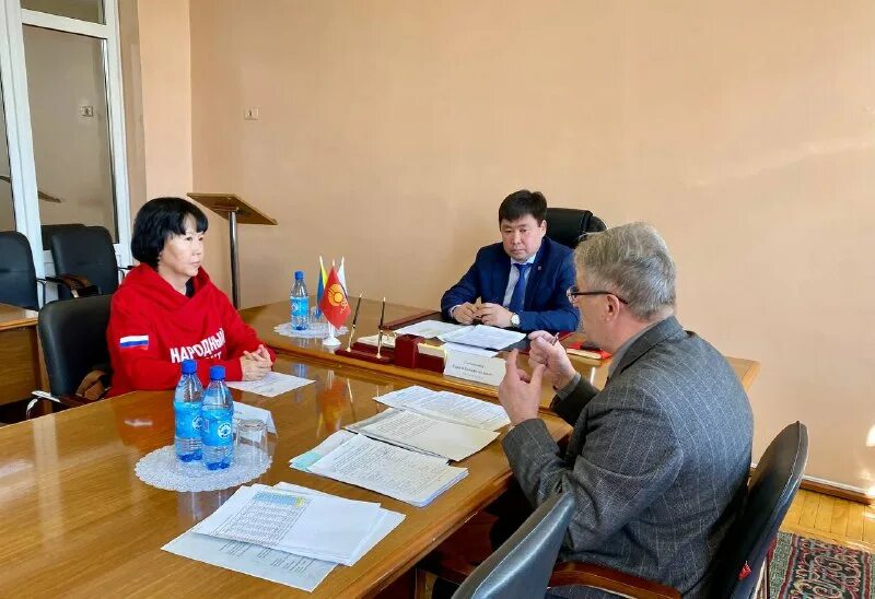 мэрия кызыла контакты. регионы чувашской республики. мэр кызыла. еддс кызыл. мэрия кызыла контакты.