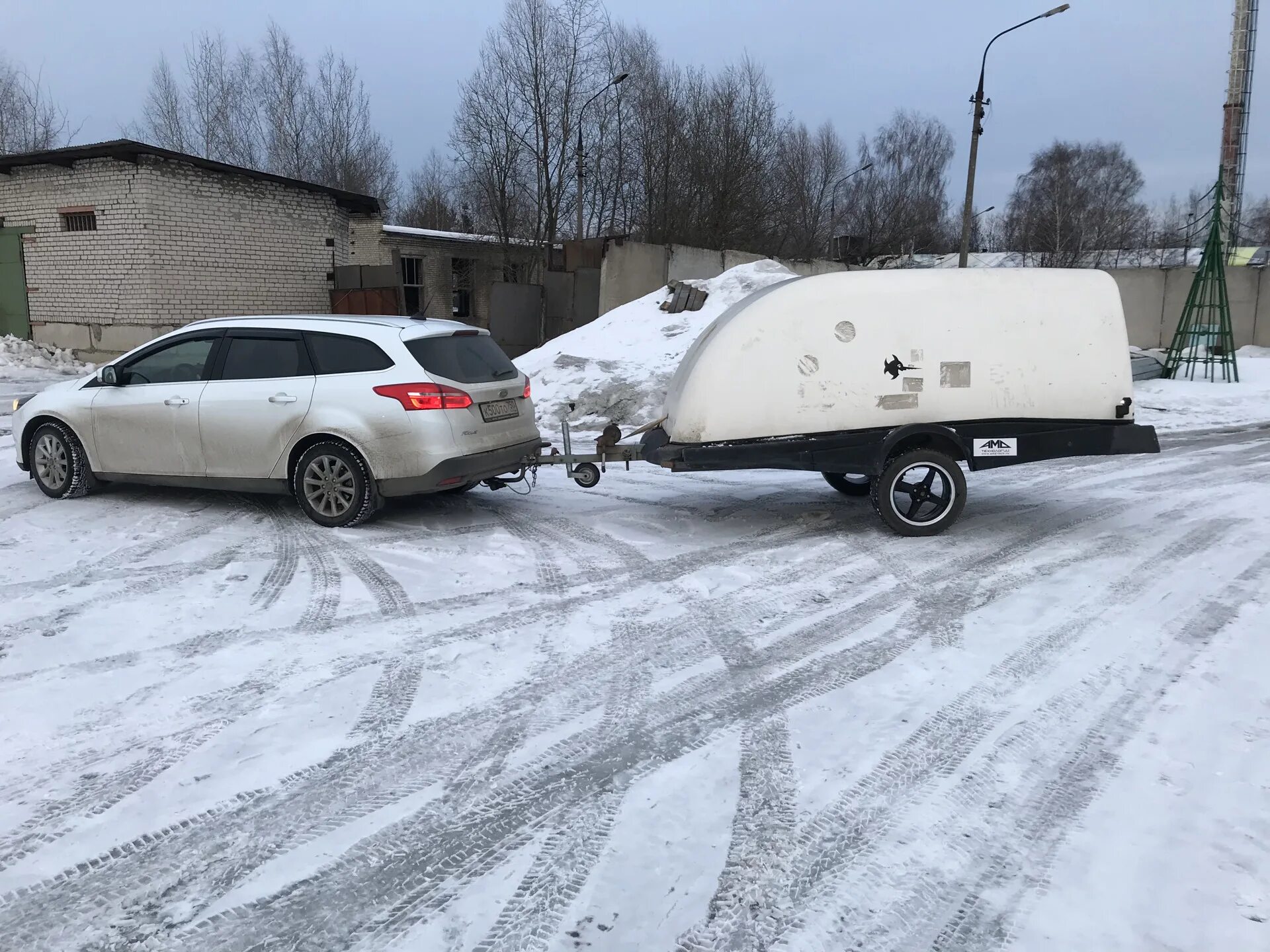 Буксировка прицепа. Прицеп буксир. Шкода с прицепом. Прицеп тягать на приусе. Можно таскать прицеп на автомате