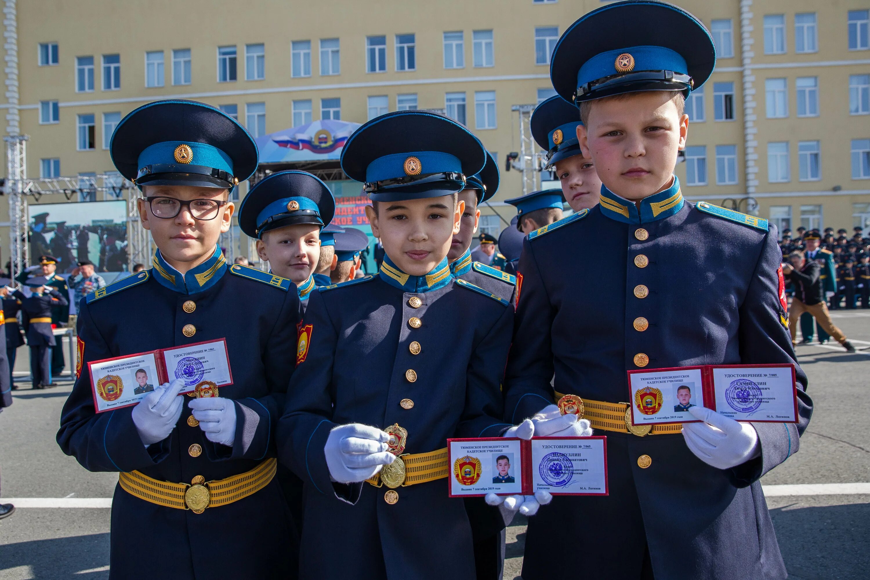 Кадетское училище Тюмень. Тюменское президентское кадетское училище (ТПКУ). Суворовское военное училище в Тюмень. Кадеты Тюменского президентского кадетского училища. Кадетское после 9 класса для мальчиков