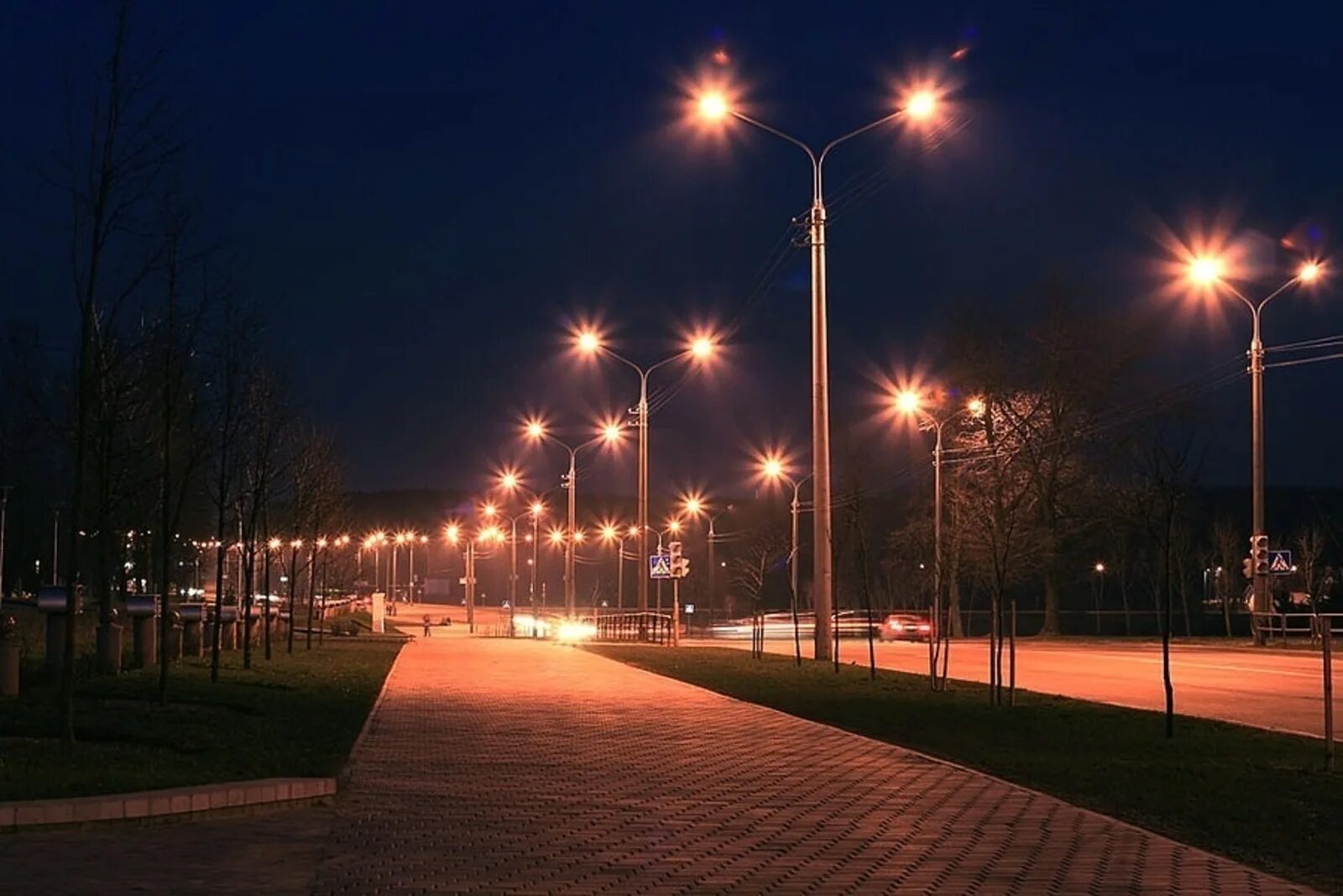 Осветить г