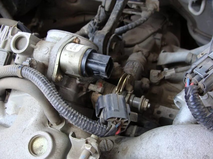 Замена клапана холостого хода - Ford Escape (1G), 3 л, 2002 года своими руками D