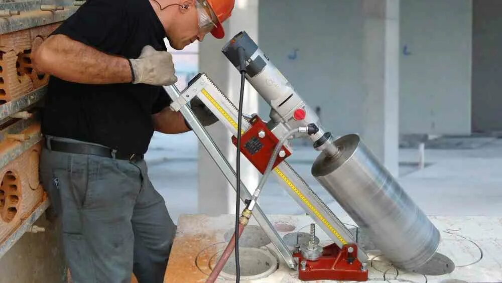 Алмазное бурение. Алмазное бурение ростов. Хилти dd350. Алмазное бурение hilti. Алмазное сверление отверстий в бетоне.