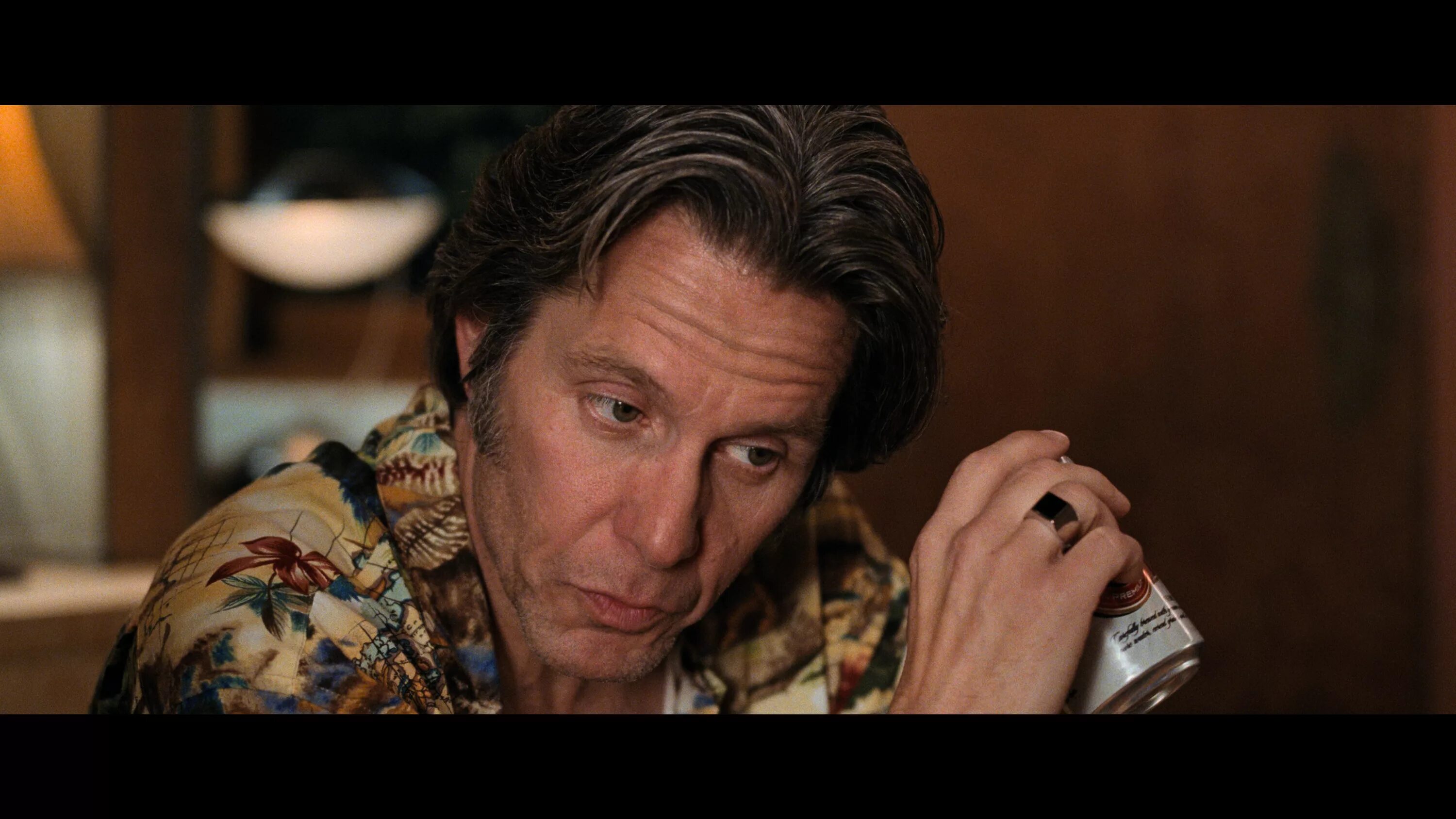 Человек в дыму. Сет роген ананасовый экспресс. Грустный парень. Курящий в одиночестве. Ананасовый экспресс сижу курю фильм.