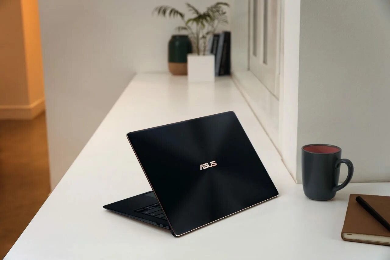 Asus zenbook s ux5304va. ASUS ZENBOOK S ux393. ASUS ZENBOOK робот. Сумка для ноутбука ASUS ZENBOOK ux21e. ZENBOOK ux391fa_ux391fa док станция.