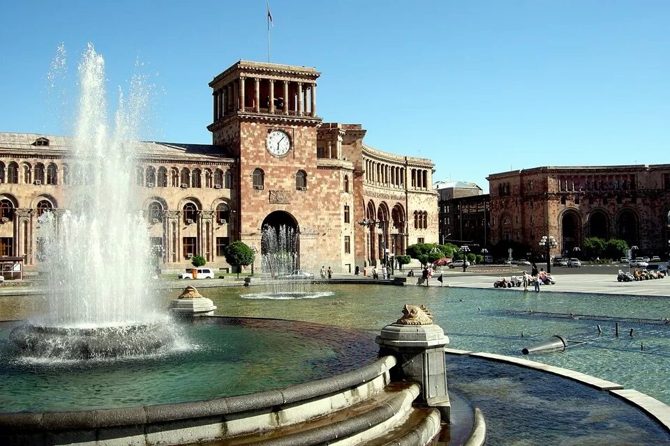 Ереван подробнее. Площадь Республики Ереван. Армения Ереван площадь Республики. Hraparak Ереван. Площадь Республики Ереван Арарат.