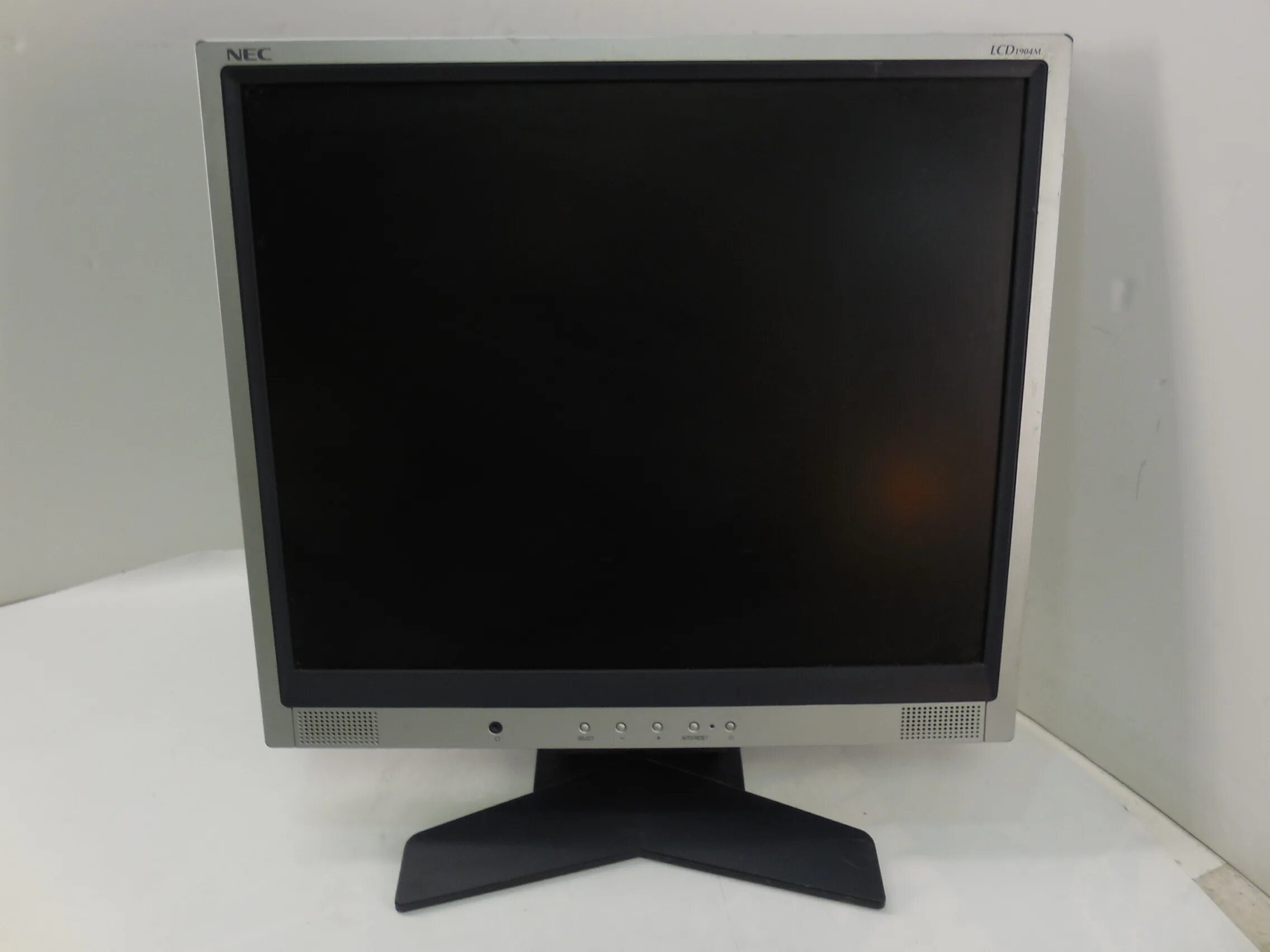 Жк монитор 19. Монитор NEC MULTISYNC lcd17. Монитор NEC МУЛЬТИСИНК 19 дюймов. NEC lcd1904m. Монитор NEC MULTISYNC lcd195vxm.