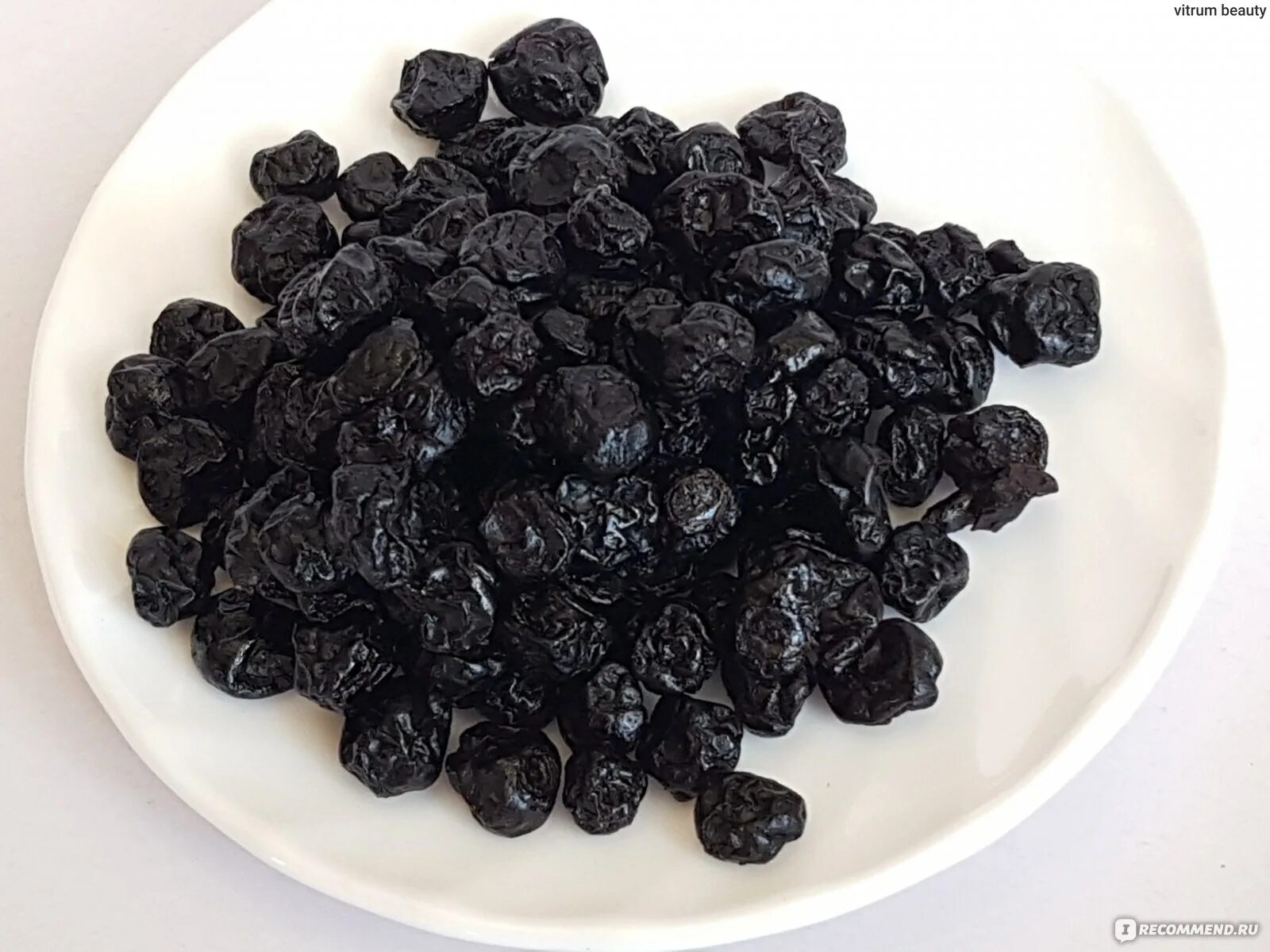 Продукты черного цвета. Продукты окрашивающие кал в темный цвет. Кал черного цвета черника. Кал черного цвета черника. Черника в контейнере.