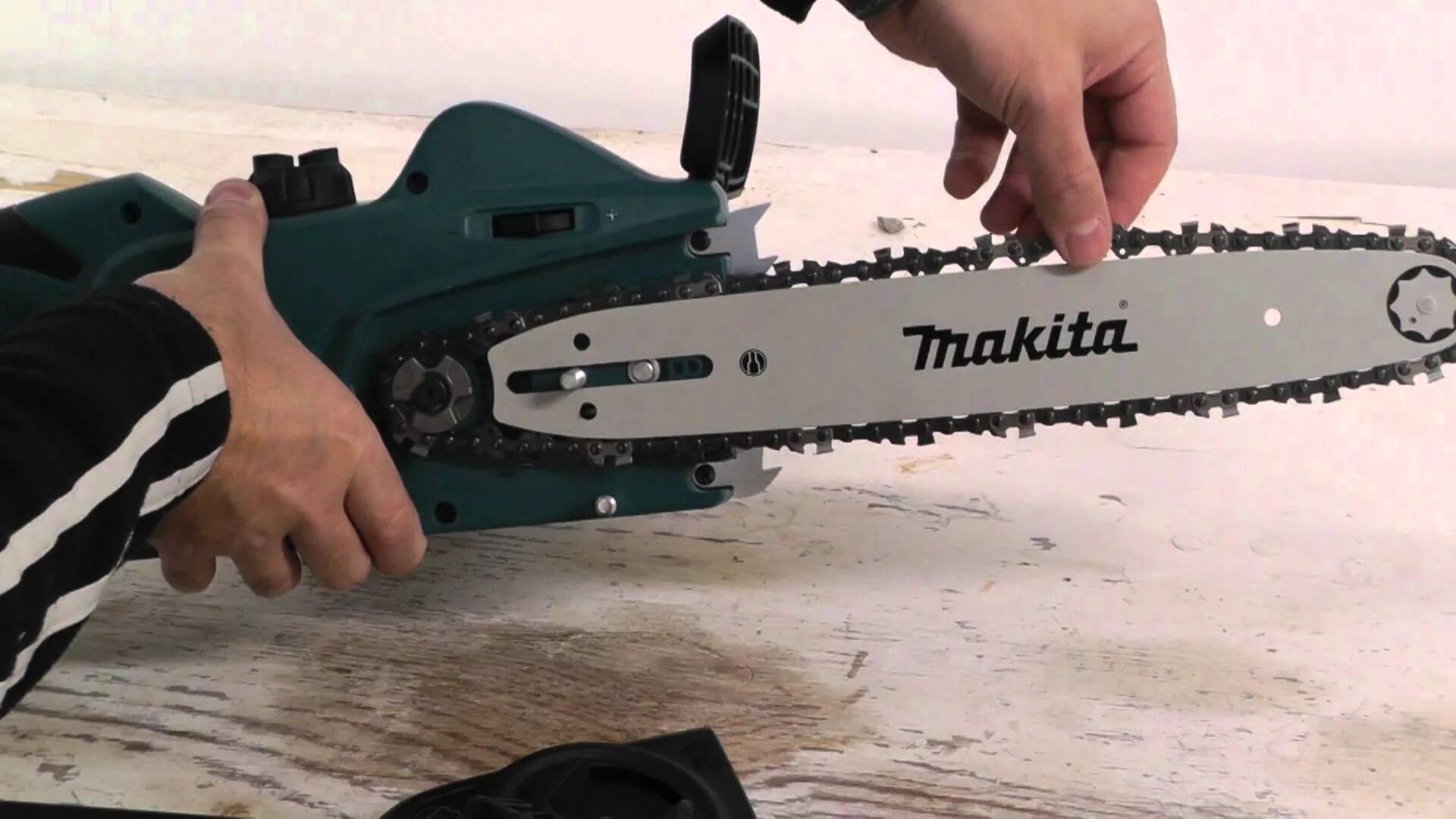 На бензопилу сколько надо. Пила цепная Макита UC 3041а. Цепная пила Makita uc3541a. Звездочка цепная (для бензопилы Makita ea3203s). Makita oc500a бензопила.