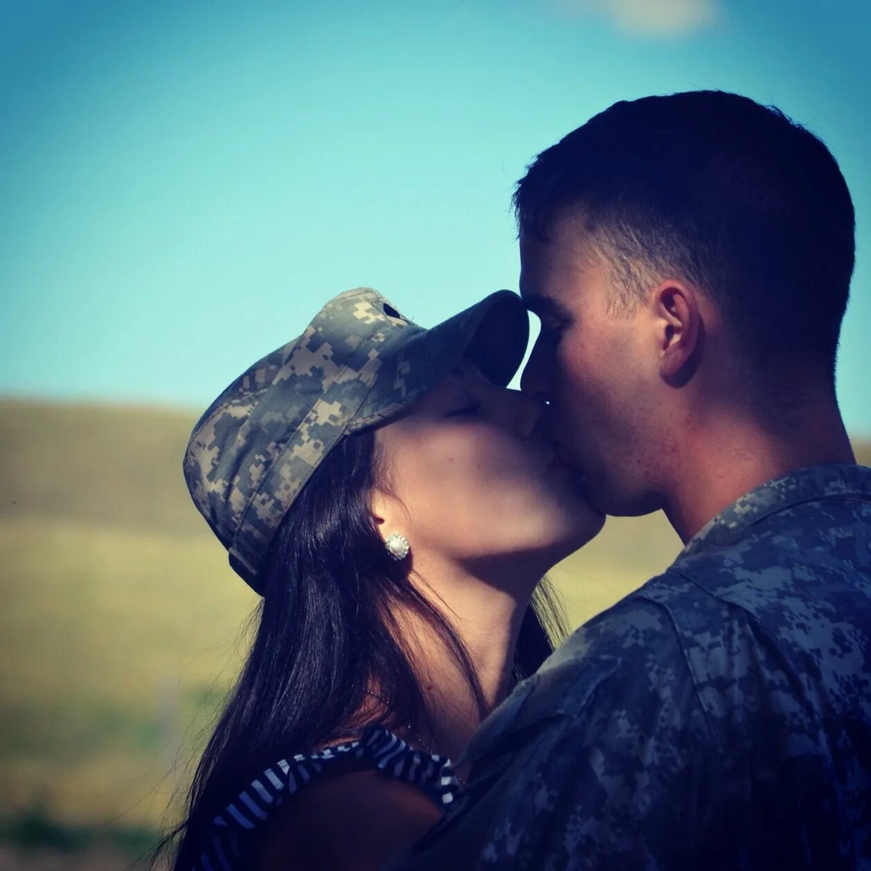 Любимому мужу на войне. Фотосессия пары. Красивые пары. Любовь солдата. Солдат фотосессия.