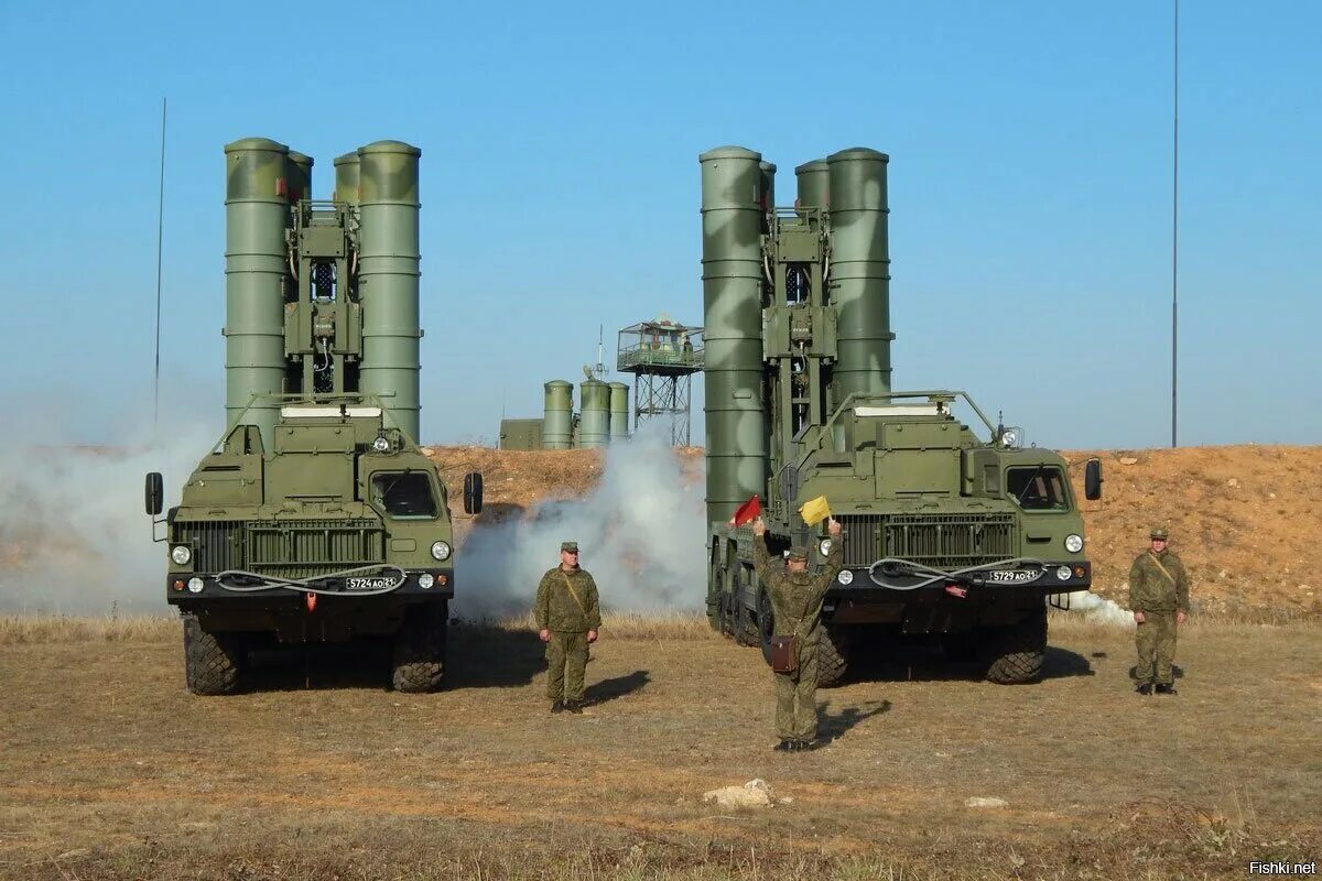 Есть ли пво в татарстане. Зенитно-ракетный комплекс с-400 Триумф. С400 ПВО. ПВО С-300 И С-400. С400 ПВО комплекс с 400.