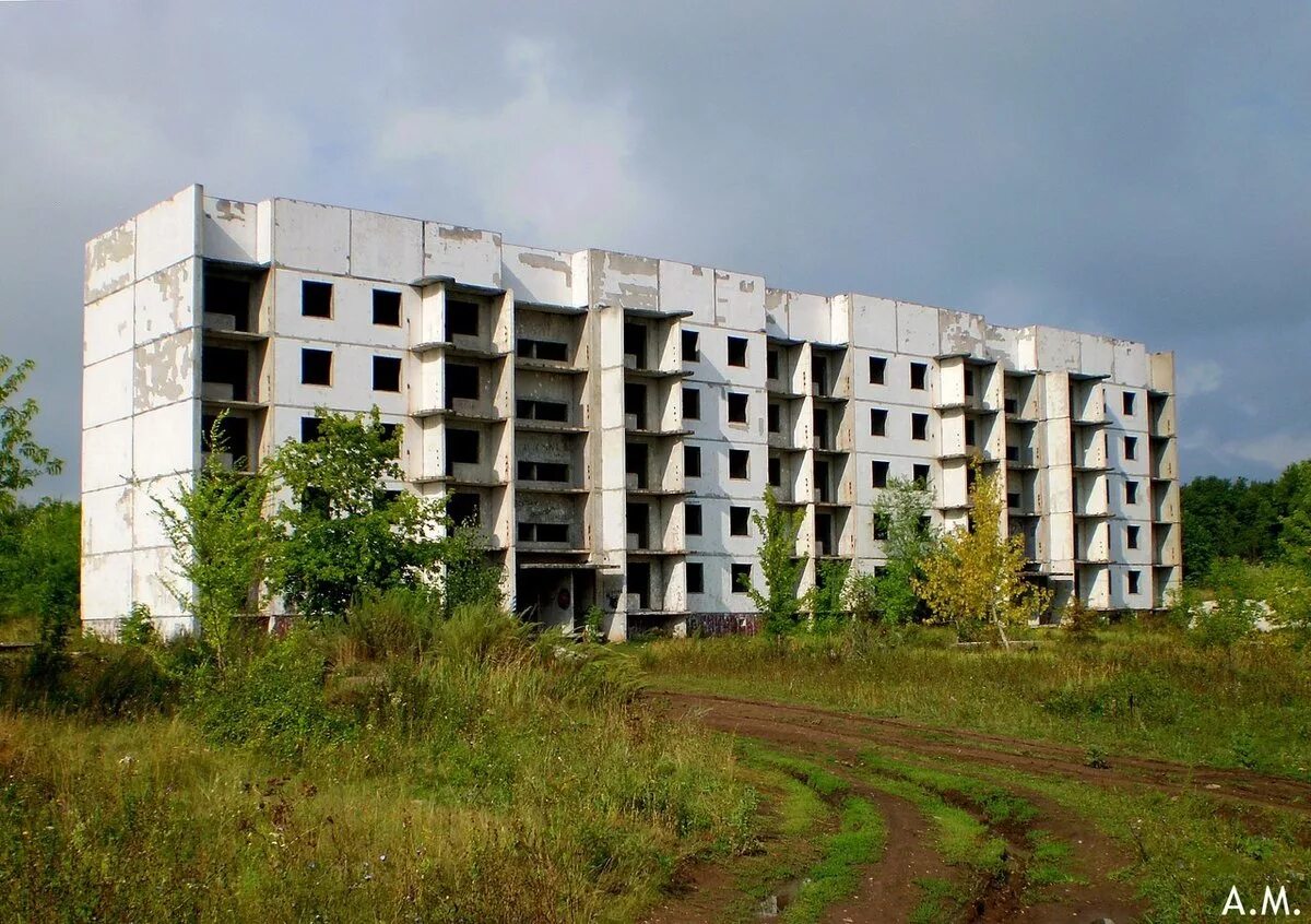 Поселок бетонный. Водино Ростовская область. Припять недостроенный район. Село Водино Самара. Хрущевка в Припяти.