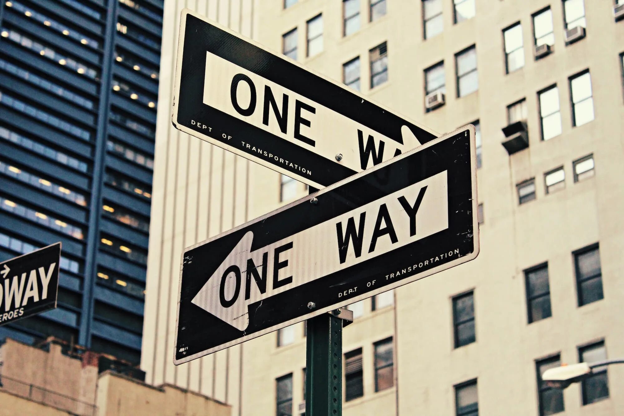 Way sign. Знак one way. One way Street. Табличка one way NY. One way Street logo.