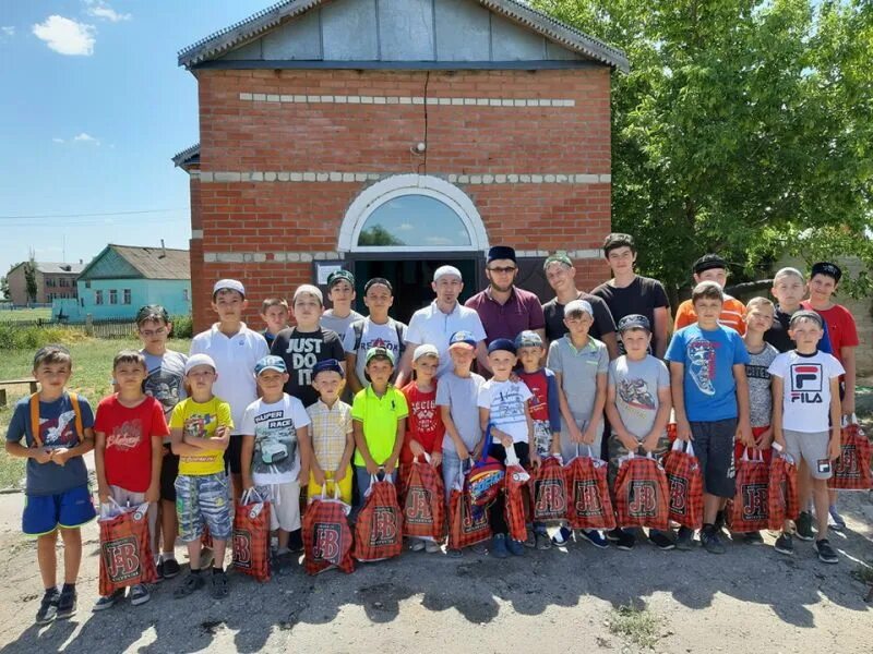 Сафаровка Дергачевского района Саратовской области. Село Верхазовка Дергачевского района Саратовской области. Верхазовка Дергачевский район мечеть. Татарск село Лопатино детский лагерь Солнечный. Погода в сафаровке