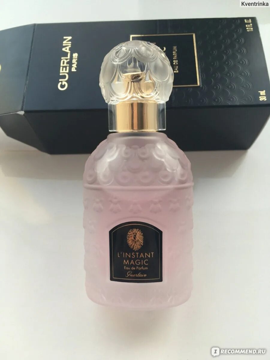 L instant magic. Guerlain l'instant Magic. Guerlain l`instant Magic флаконы пчелы. Духи Лоеве линстант Магик. Линстант Мэджик 2022.