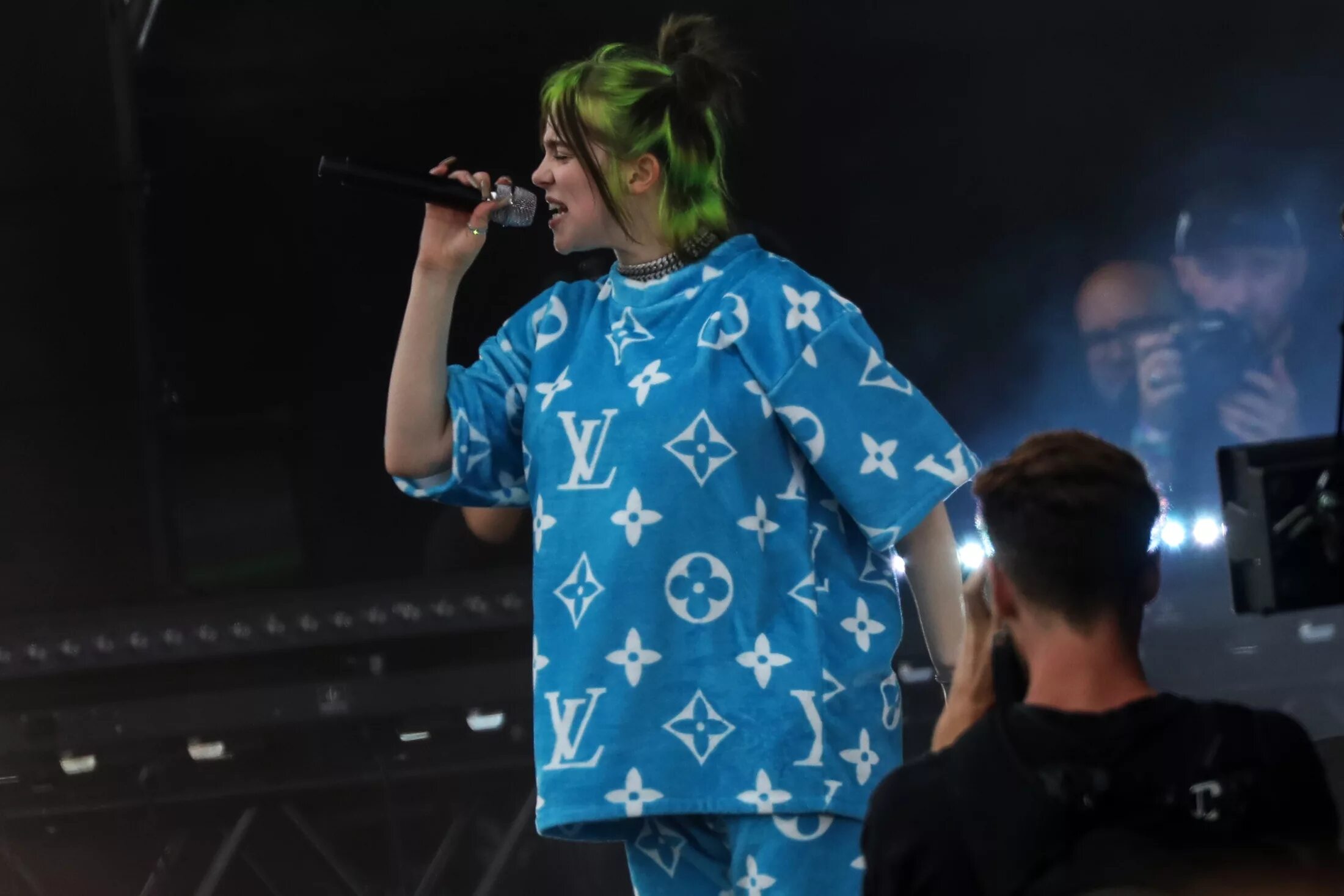 The weeknd певец 2024. Билли айлиш 2019. Исполнители 2019. Евровидение италия. Американский певец 2018.