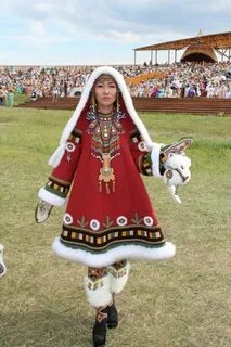 Якутский женский национальный костюм