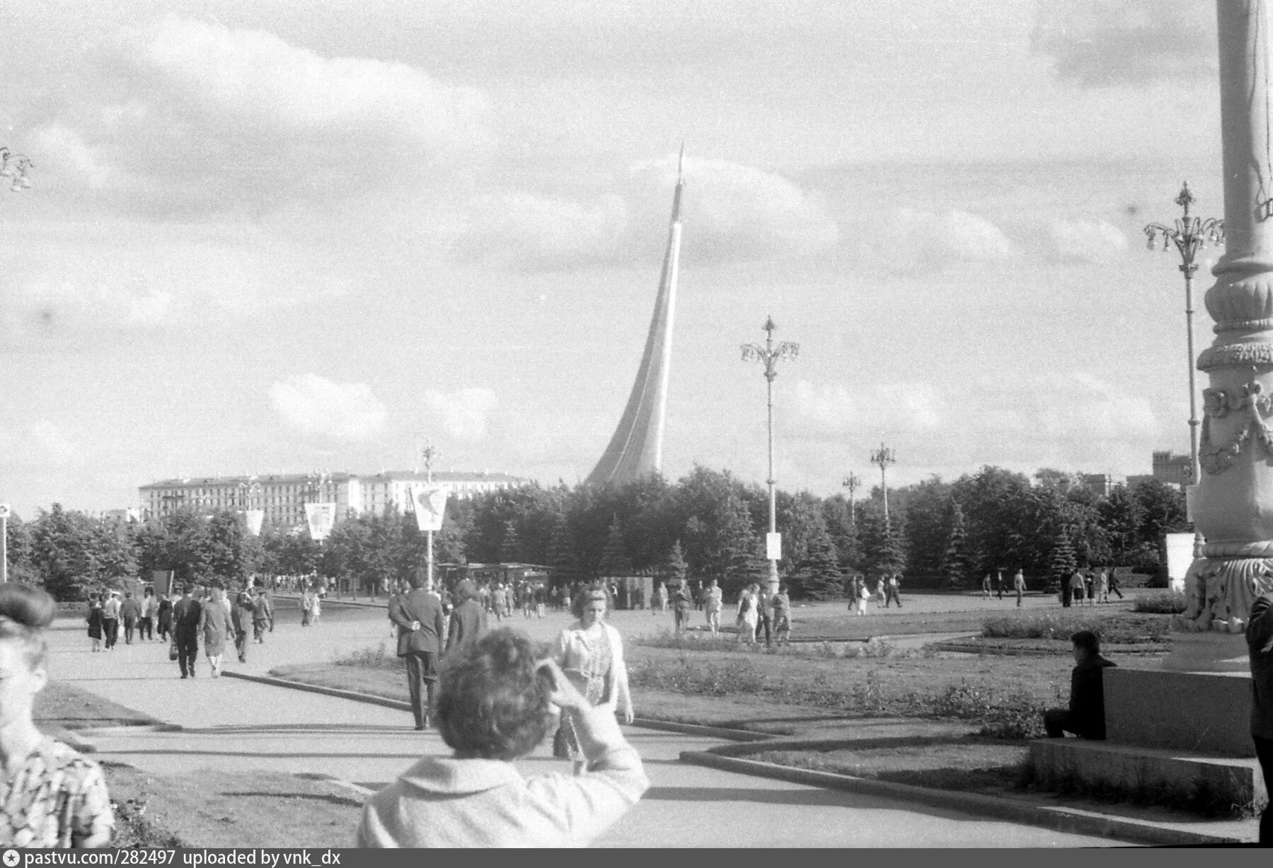 ВДНХ покорителям космоса. ВДНХ 1960. ВДНХ 1965. ВДНХ 1968.