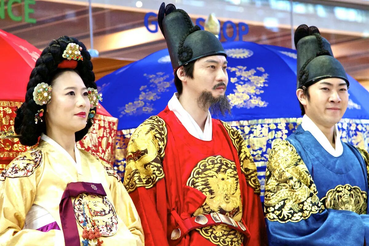 этнические корейцы в южной корее. национальный танец южной кореи. республика корея корейцы. культура кореи. национальная одежда северной кореи.