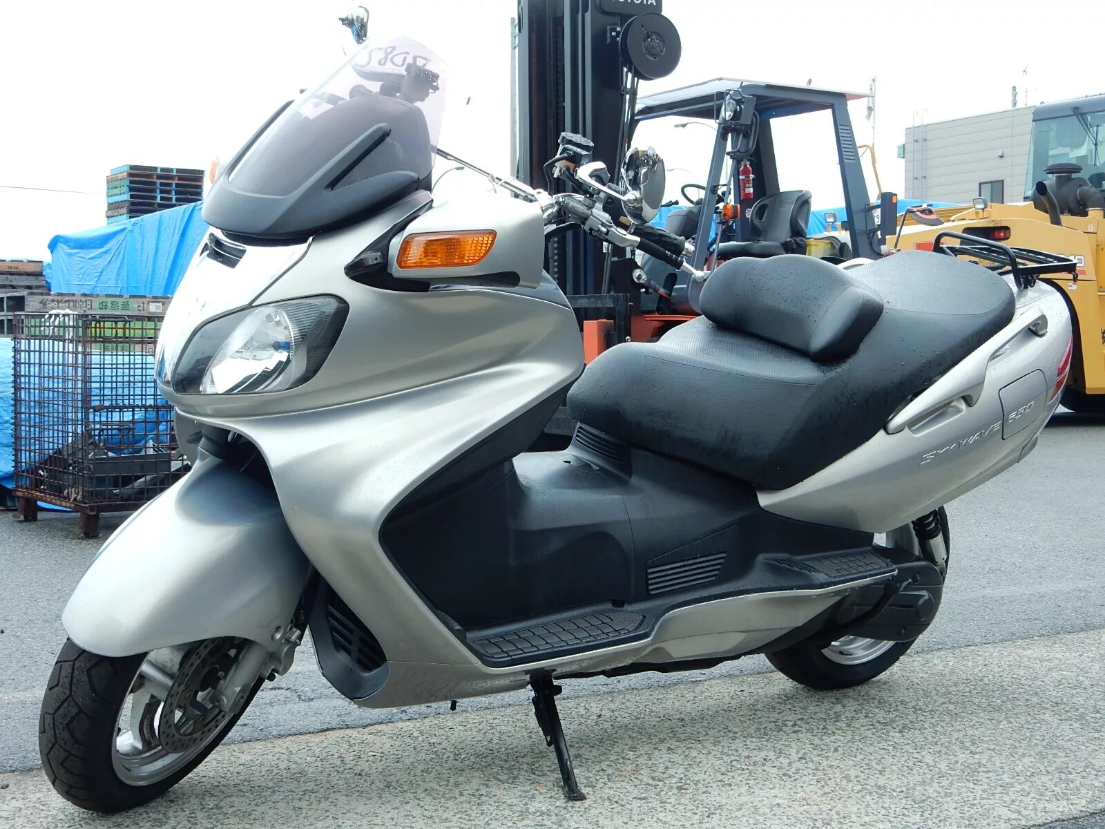 Судзуки бургман 650. Suzuki burgman 650. Suzuki burgman 650. Burgman 650 executive. Suzuki burgman 650.