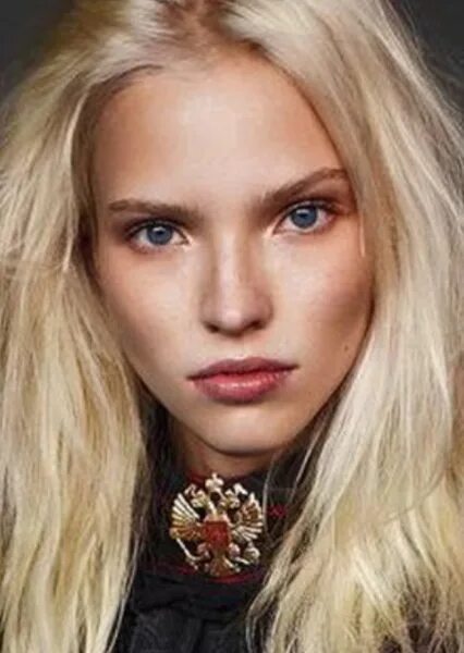 Discover Dior addict fluid stick, the lip revolution! Daily Addict