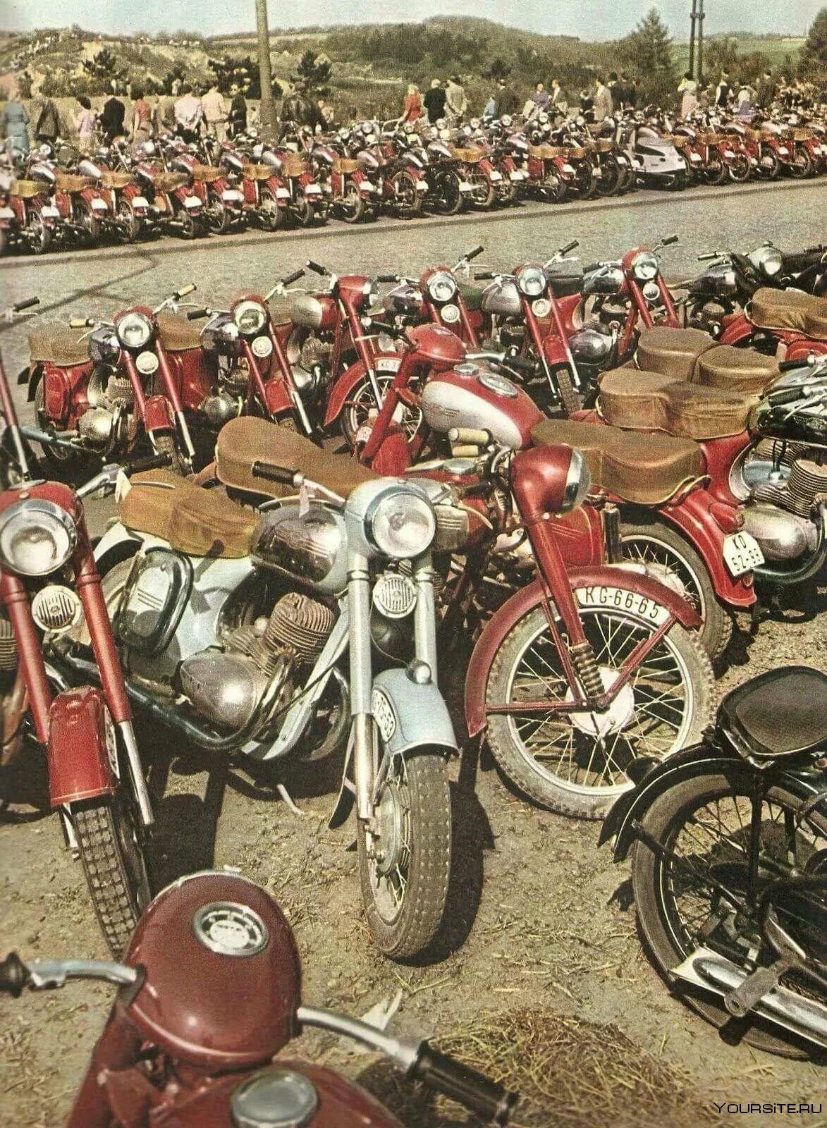 Мотоцикл Ява 1929 года. Старые мотоциклы. Мотоциклы СССР. Старинные советские мотоциклы.