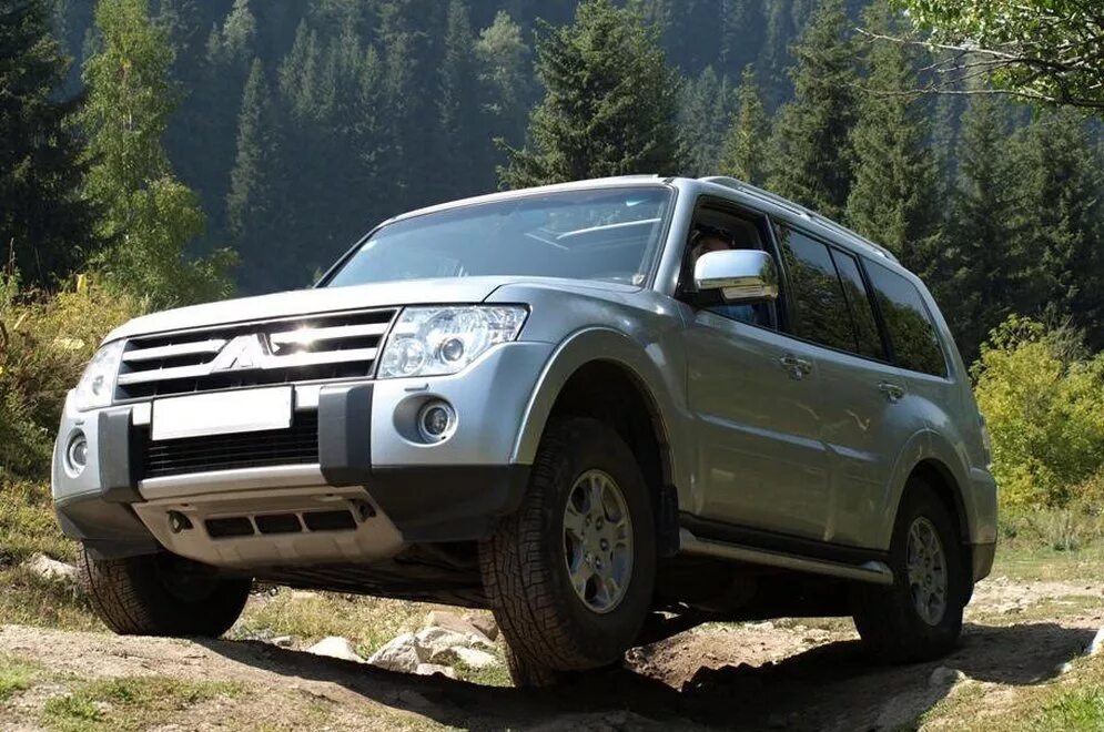 Бензиновые mitsubishi pajero. Паджеро 4. Mitsubishi Pajero IV. Паджеро 6. Паджеро 4500.